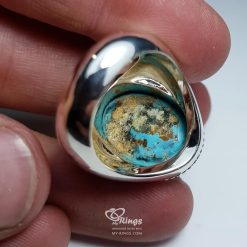 Exquisite Turquoise With Handmade Silver Ring