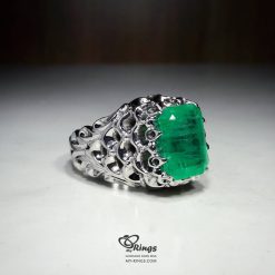 Very Beautiful Natural Emerald With Handmade Silver Ring