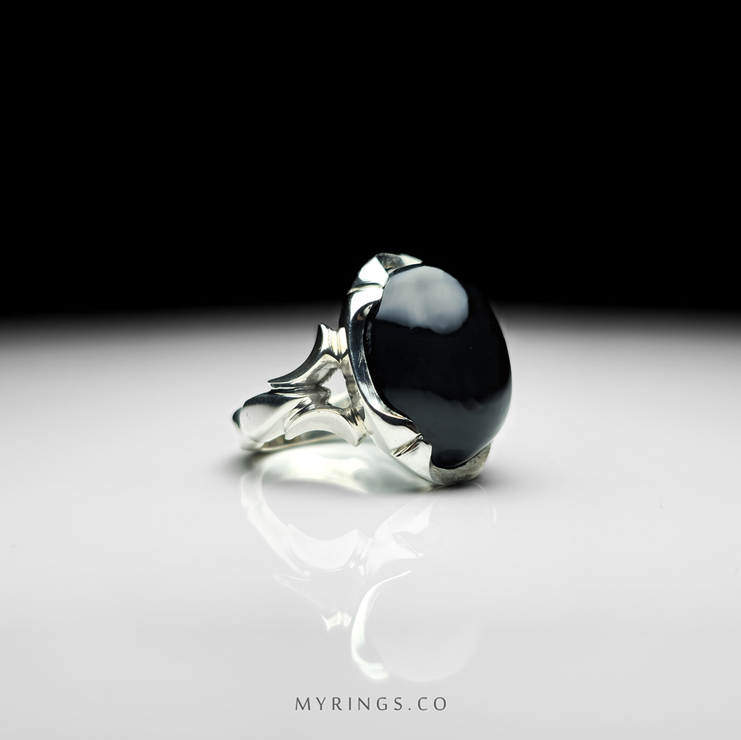 MR0404 Cool Black Yemeni Agate With Sterling Silver Ring (1) Cool Black Yemeni Agate With Sterling Silver Ring